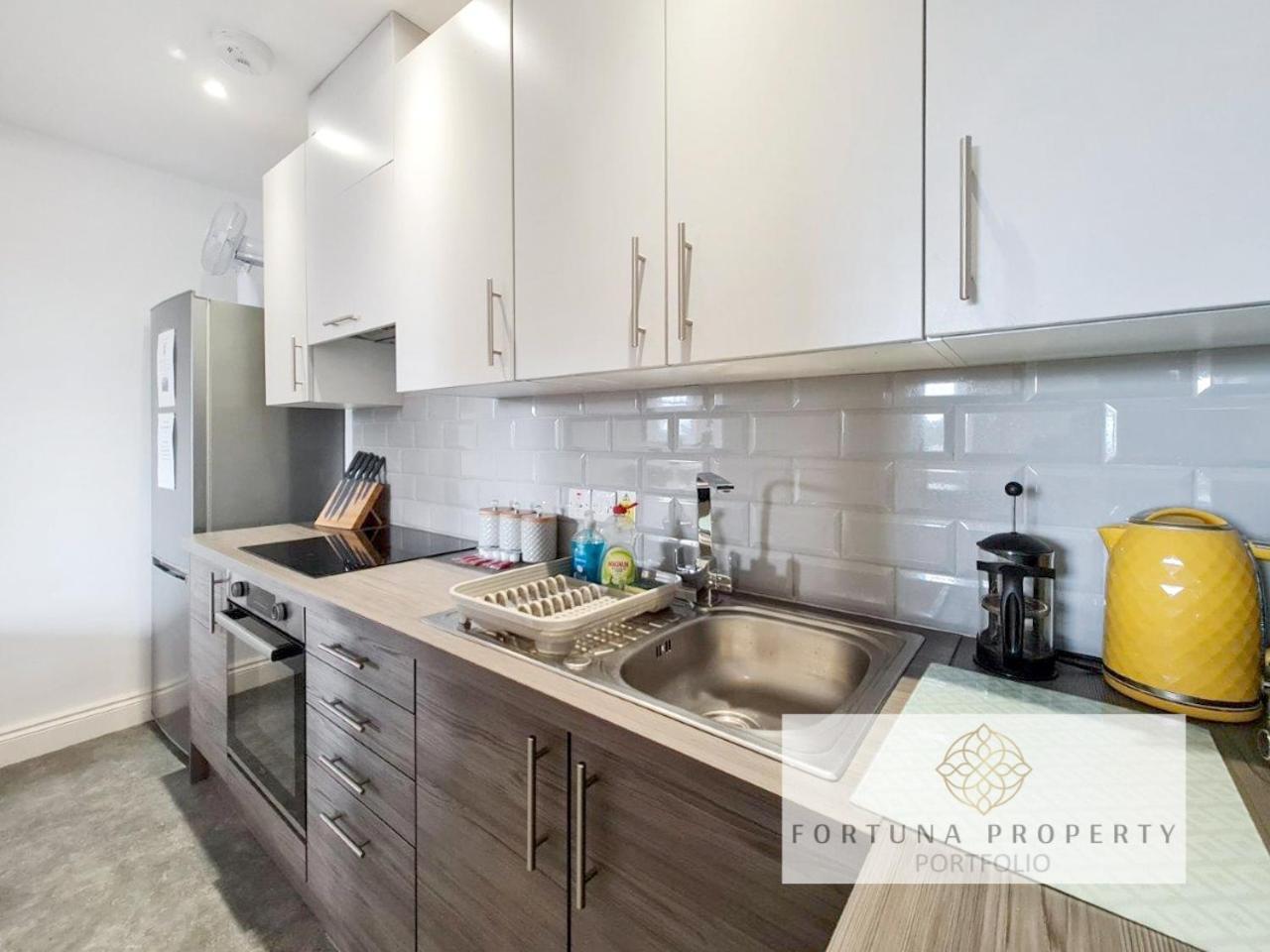 Margaret'S Loft By Fortuna Property Cheltenham Eksteriør bilde
