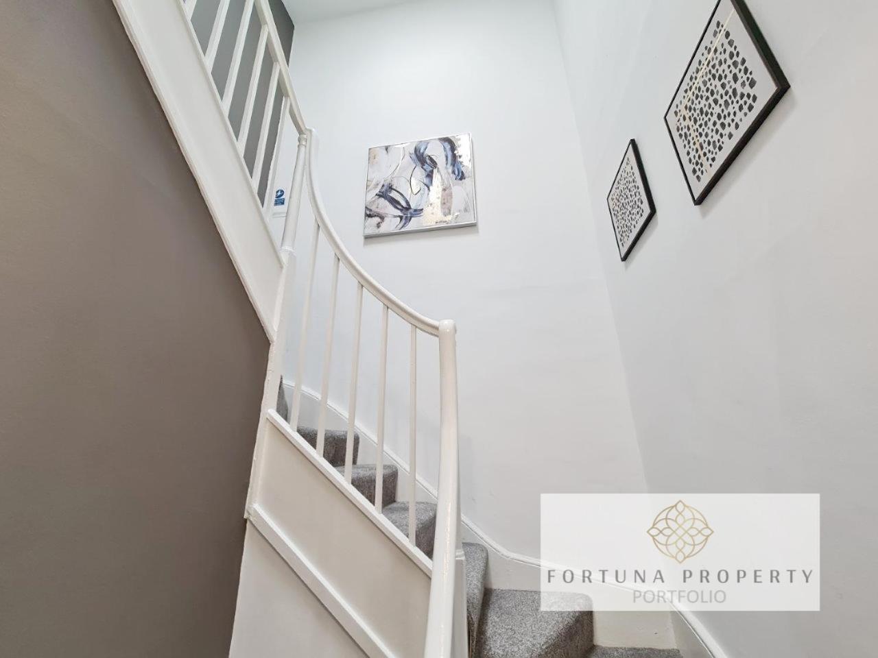 Margaret'S Loft By Fortuna Property Cheltenham Eksteriør bilde